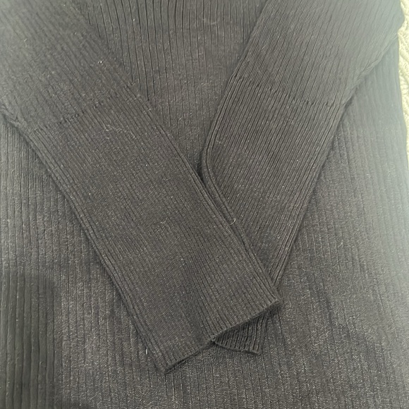 Torrid keyhole shirt in black size 1 - Picture 3 of 5